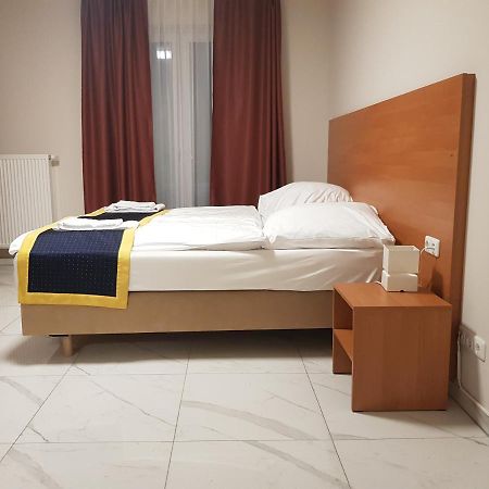 Hotel Emiliana Am Bahnhof Frankfurt am Main Luaran gambar