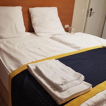 Hotel Emiliana Am Bahnhof Frankfurt am Main Luaran gambar