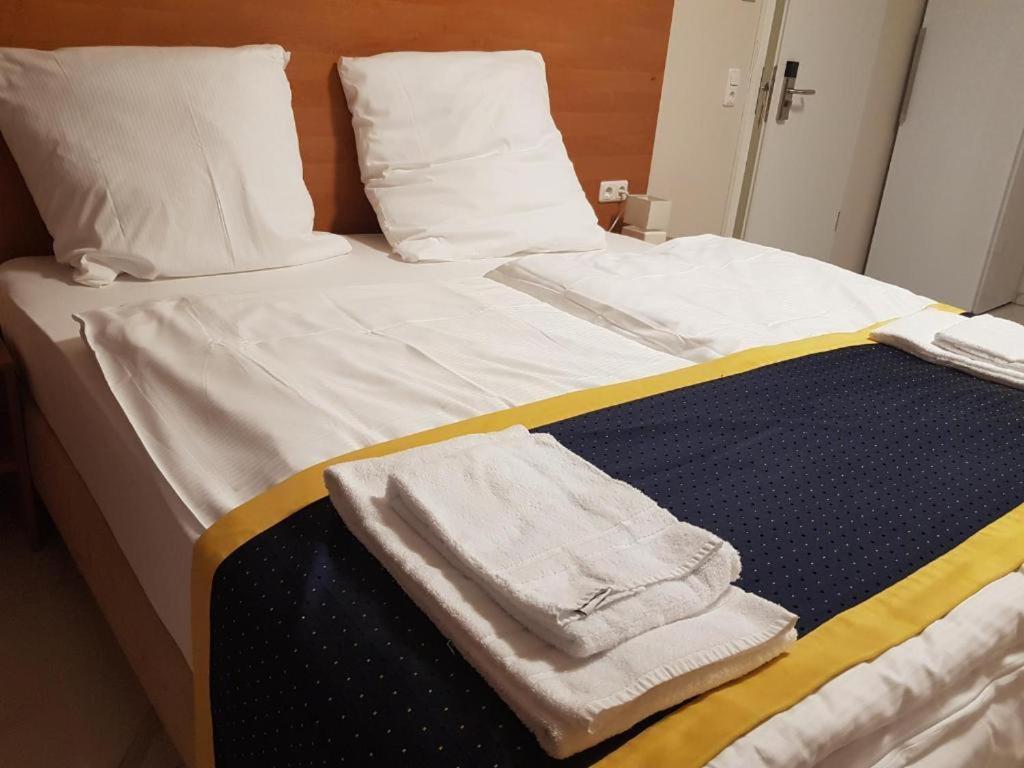 Hotel Emiliana Am Bahnhof Frankfurt am Main Luaran gambar