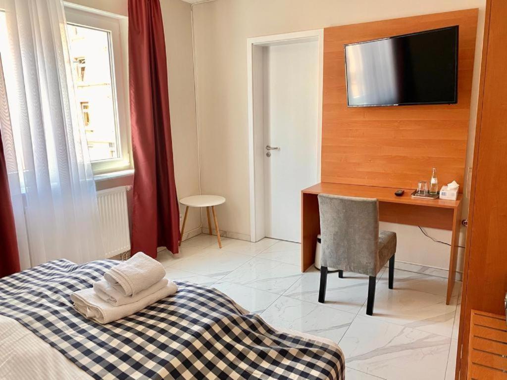 Hotel Emiliana Am Bahnhof Frankfurt am Main Luaran gambar